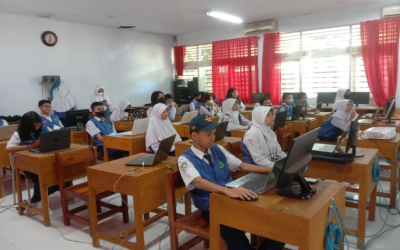Pelatihan Pengenalan Coding Oleh Kominfo Di UPT SPF SMPN 12 Makassar